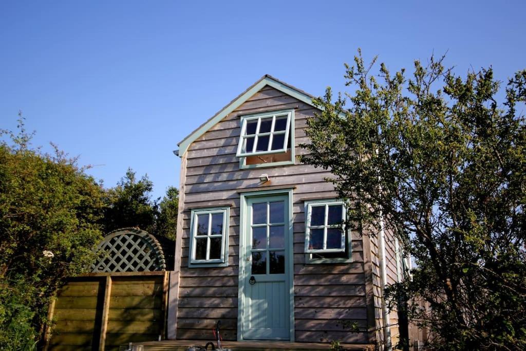 Вилла Tiny House On Isolated Farm By The Cornish Coast Буде Экстерьер фото